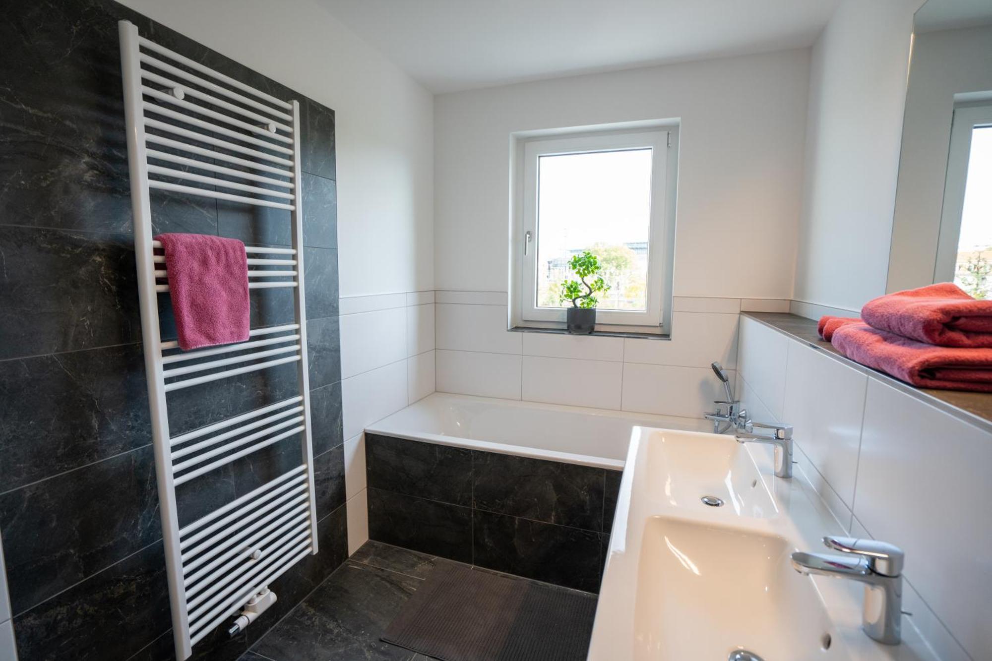 Cozy City Dream Apartment Mit Terrasse Und Parkplatz - 90M² Drezno Zewnętrze zdjęcie